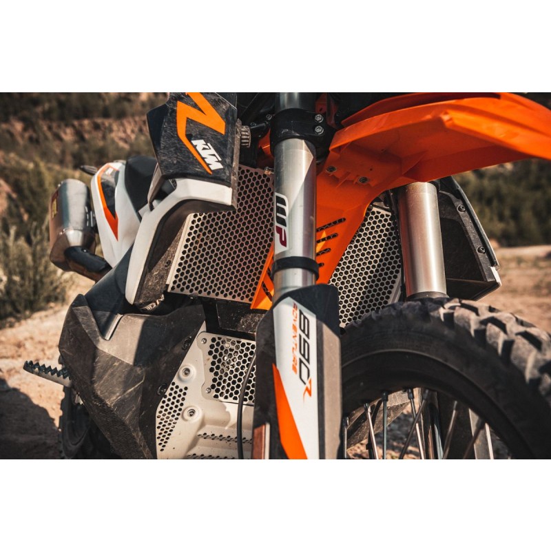 Radiator protection grille