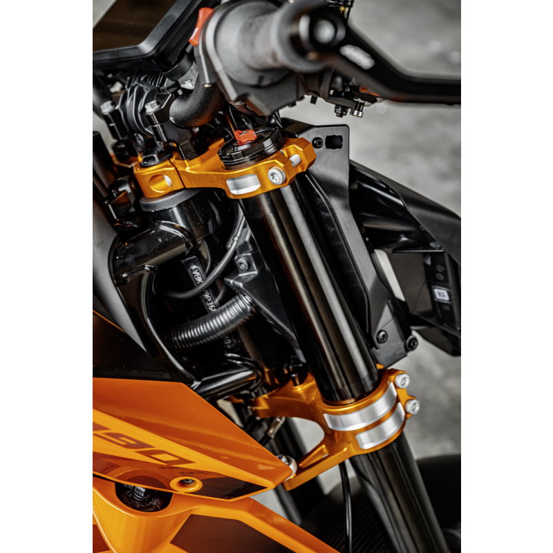 Factory triple clamp